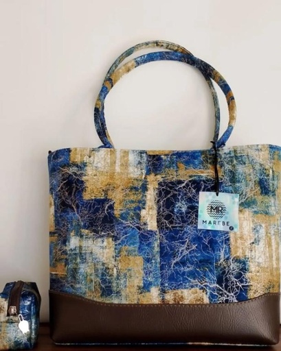 Bolso azul con detalles cafés